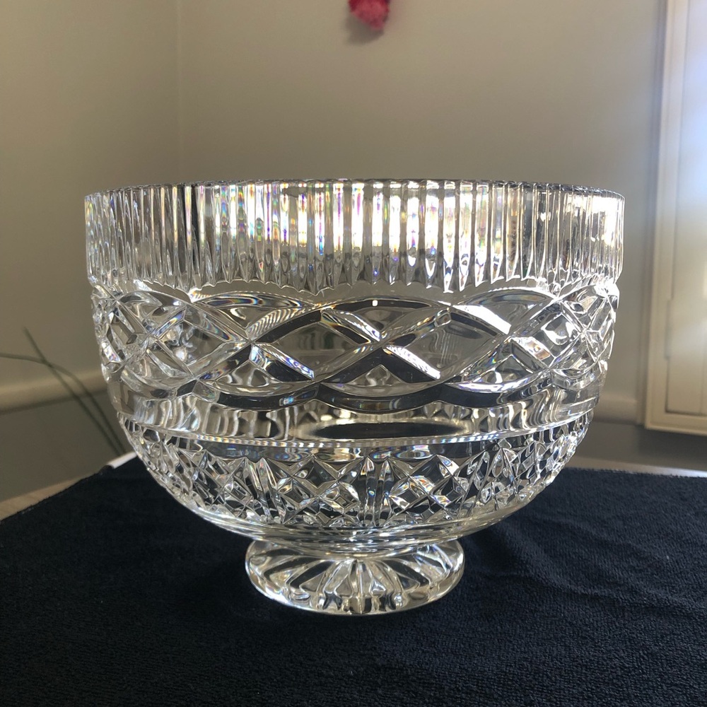 Elegant Crystal Waterford Book Of Kells Bowl
